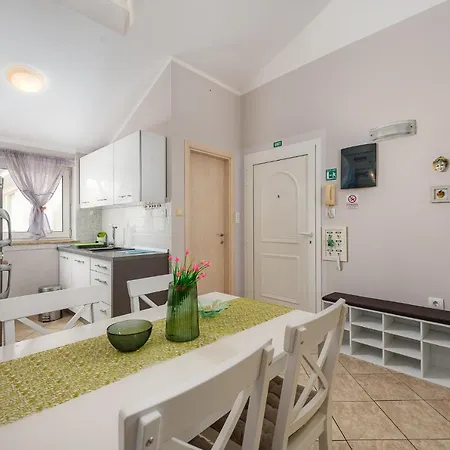 Studio Apartment ARES - Monterol