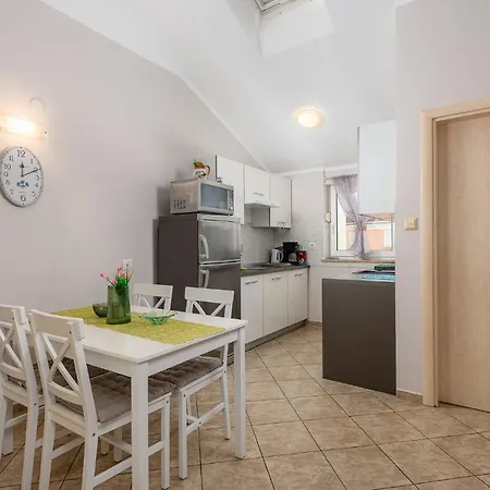 Ares - Monterol Apartman Umag