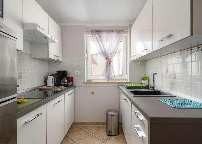 Ares - Monterol Appartamento Umago